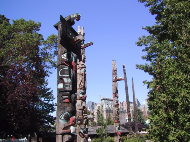 totempoles.jpg